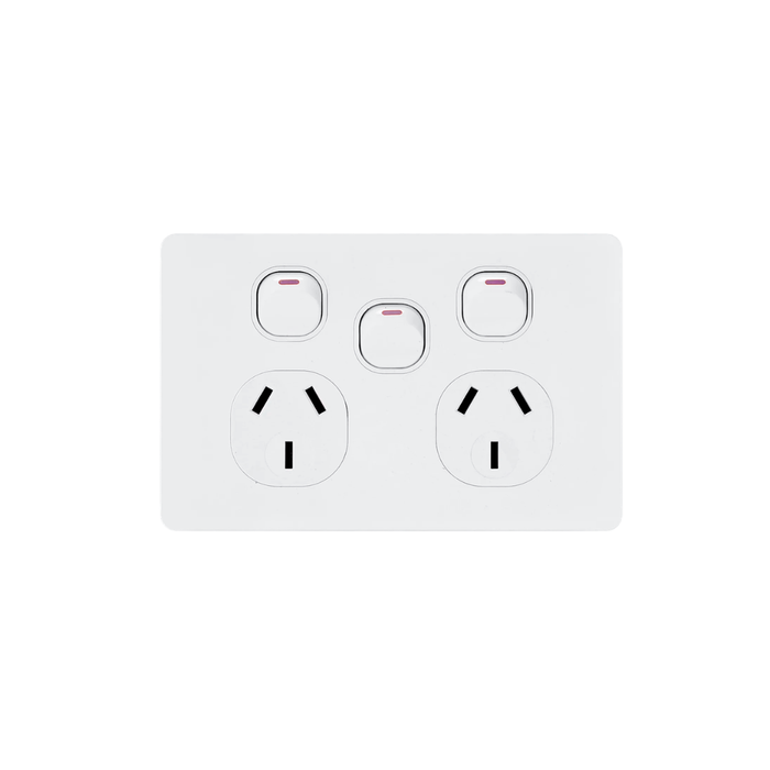 iluxlite Double Powerpoint 10A with Extra Switch Horinzontal White